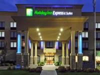 Holiday Inn Express Hotel and Suites Belleville 2*