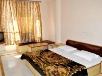 Hotel Kirti Plaza 