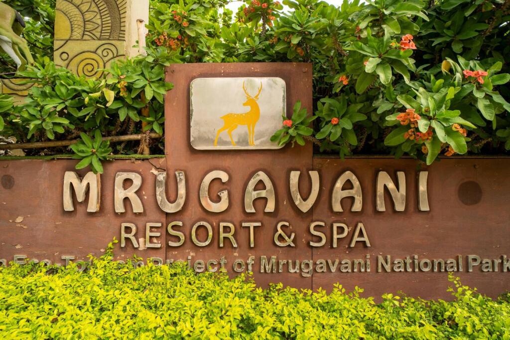 Mrugavani Resort and Spa 