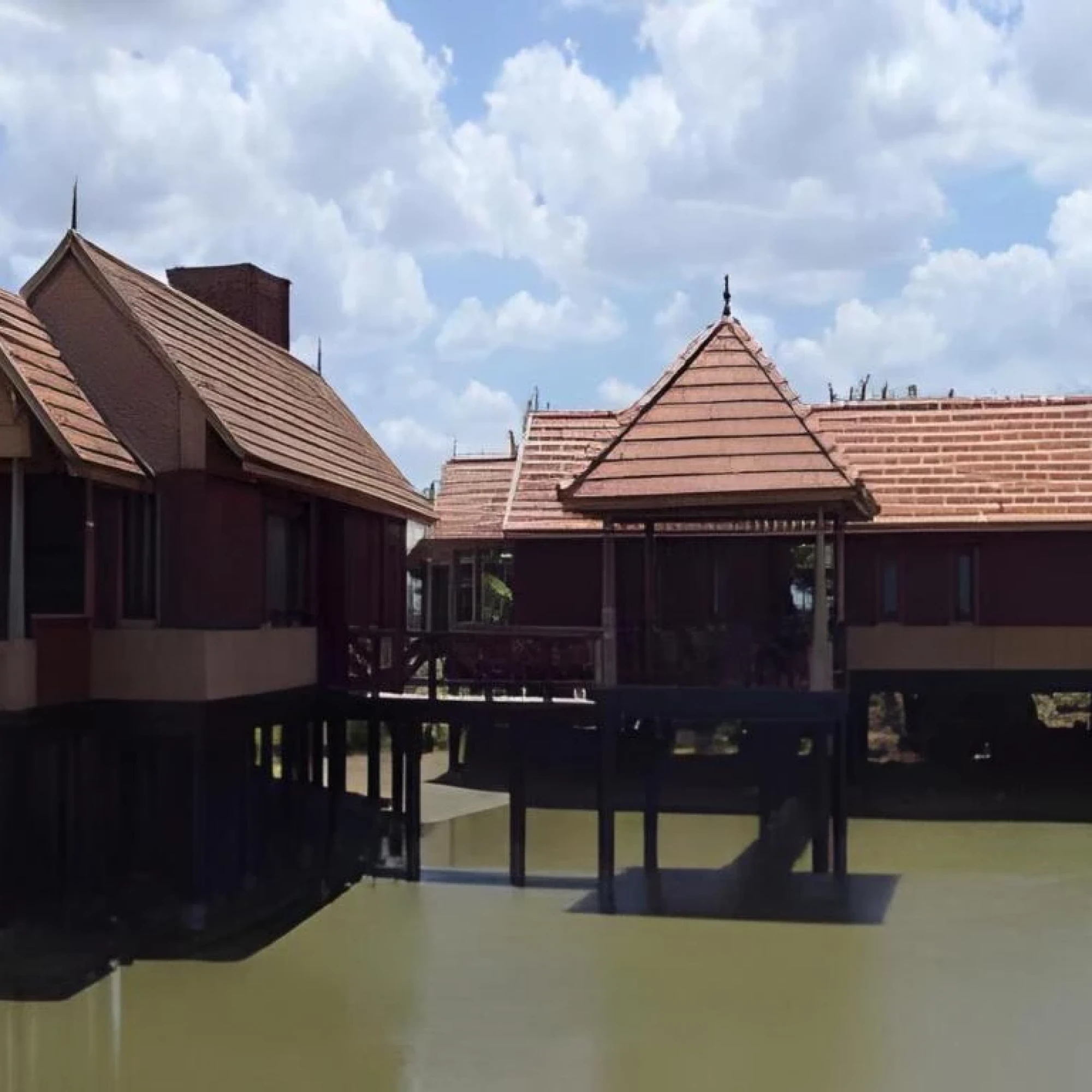 Velankanni lake resort 3*