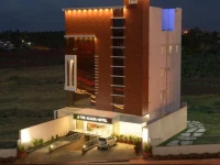 The Acacia Hotel 
