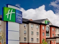 Holiday Inn Express Hotel and Suites Whitecourt 3*