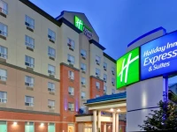Holiday Inn Express Hotel and Suites Edmonton South 3*