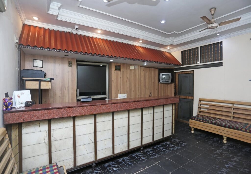 Hotel East West 1*