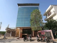 Hotel Azad Square Gurgaon 
