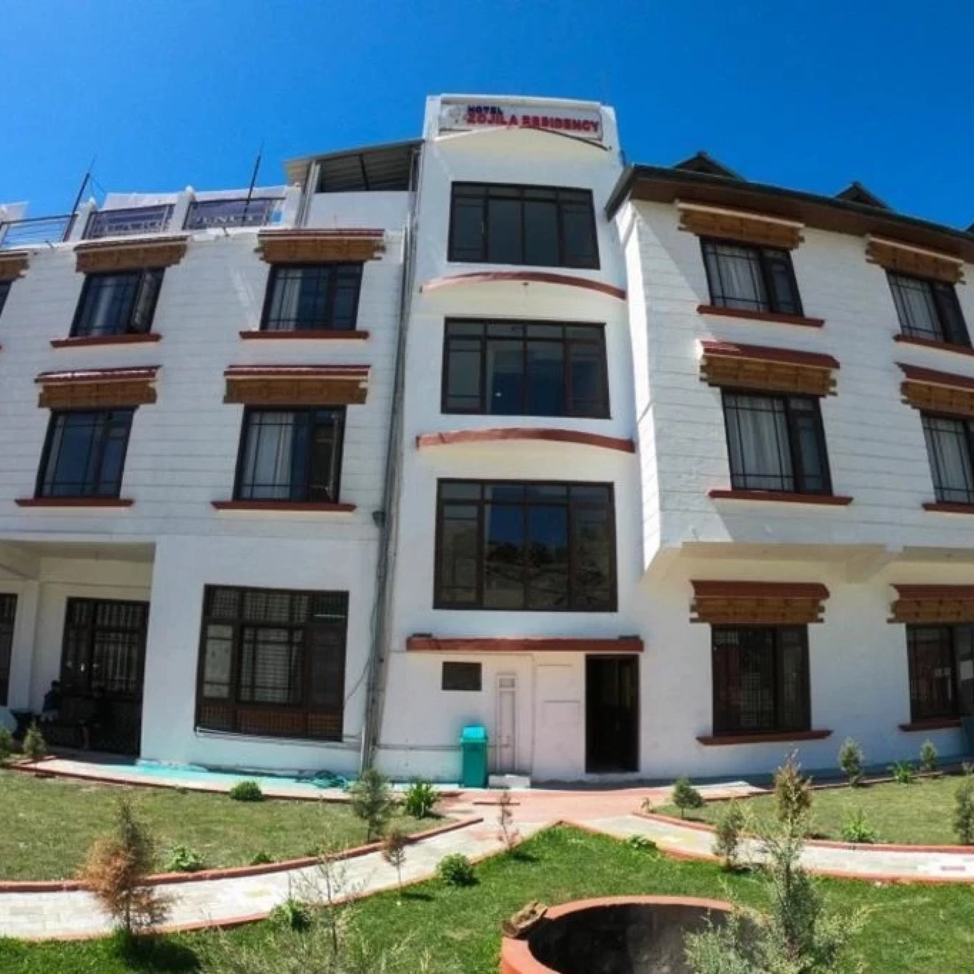 Zojila Residency 3*