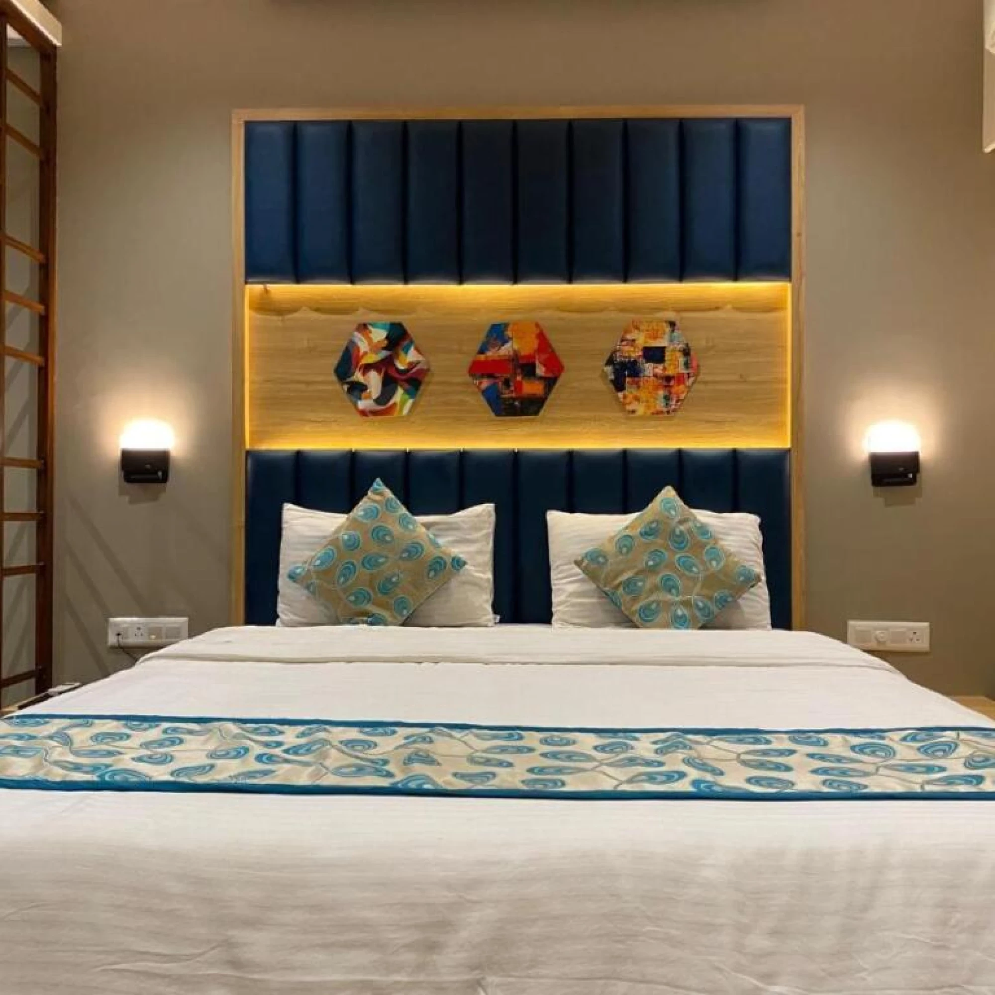 Hotel Apex International 3*