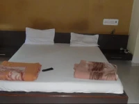 Radhe Inn 