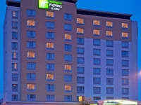 Holiday Inn Express and Suites Toronto-Markham 3*