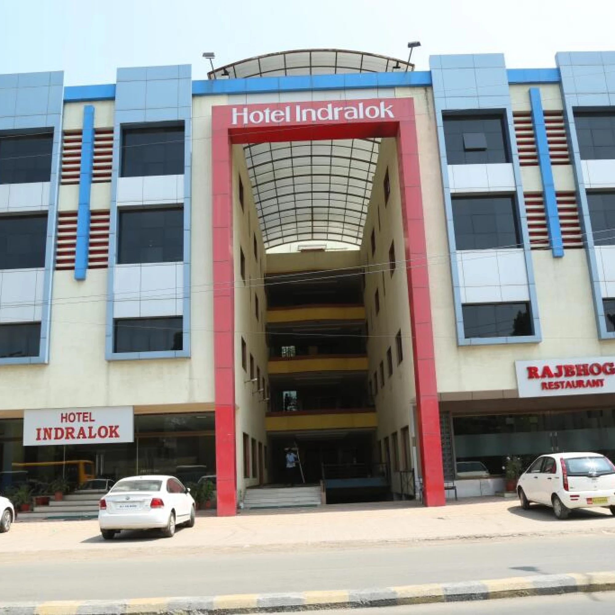 Hotel Indralok 3*
