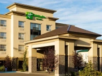 Holiday Inn and Suites Lloydminster 3*