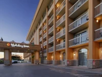 Holiday Inn Kingston Waterfront Hotel 3*