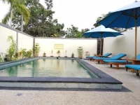 Surf Retreat Villa Sari 