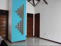 Elvia Guesthouse 