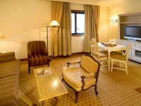 Real Residencia Suite 4*