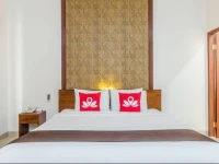 ZenRooms Kerobokan Persada 