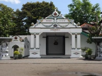 Godha Kostel Kusuma 