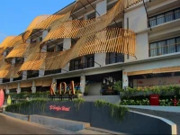 KOA D Surfer Hotel 