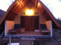 Dinoyin Bungalows 