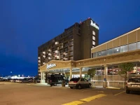 Radisson Hotel Calgary Airport 3*