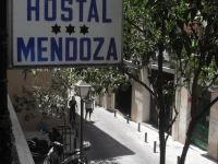 Hostal Mendoza 3*