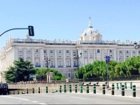 Apartamentos Palacio Real 789 
