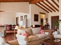 Lantero Horse & Lodge 