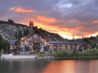 Summerland Waterfront Resort and Spa 3*