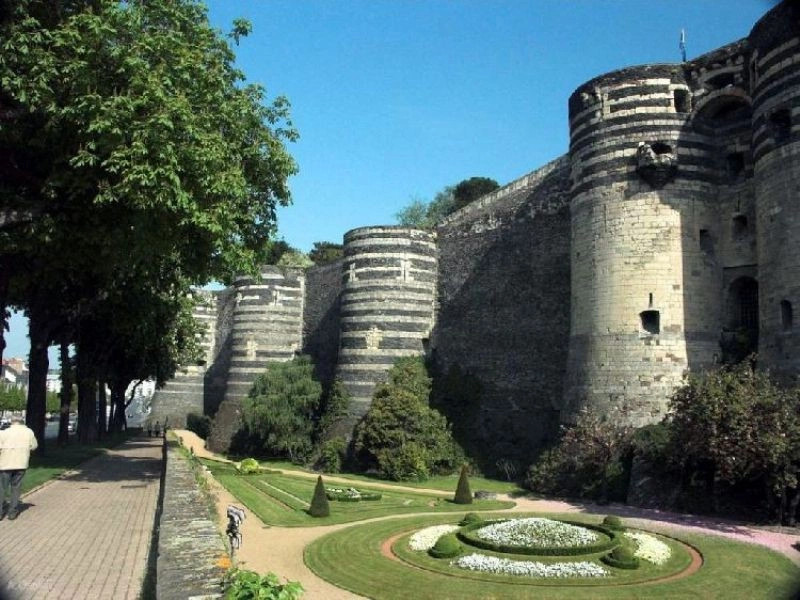 Анже