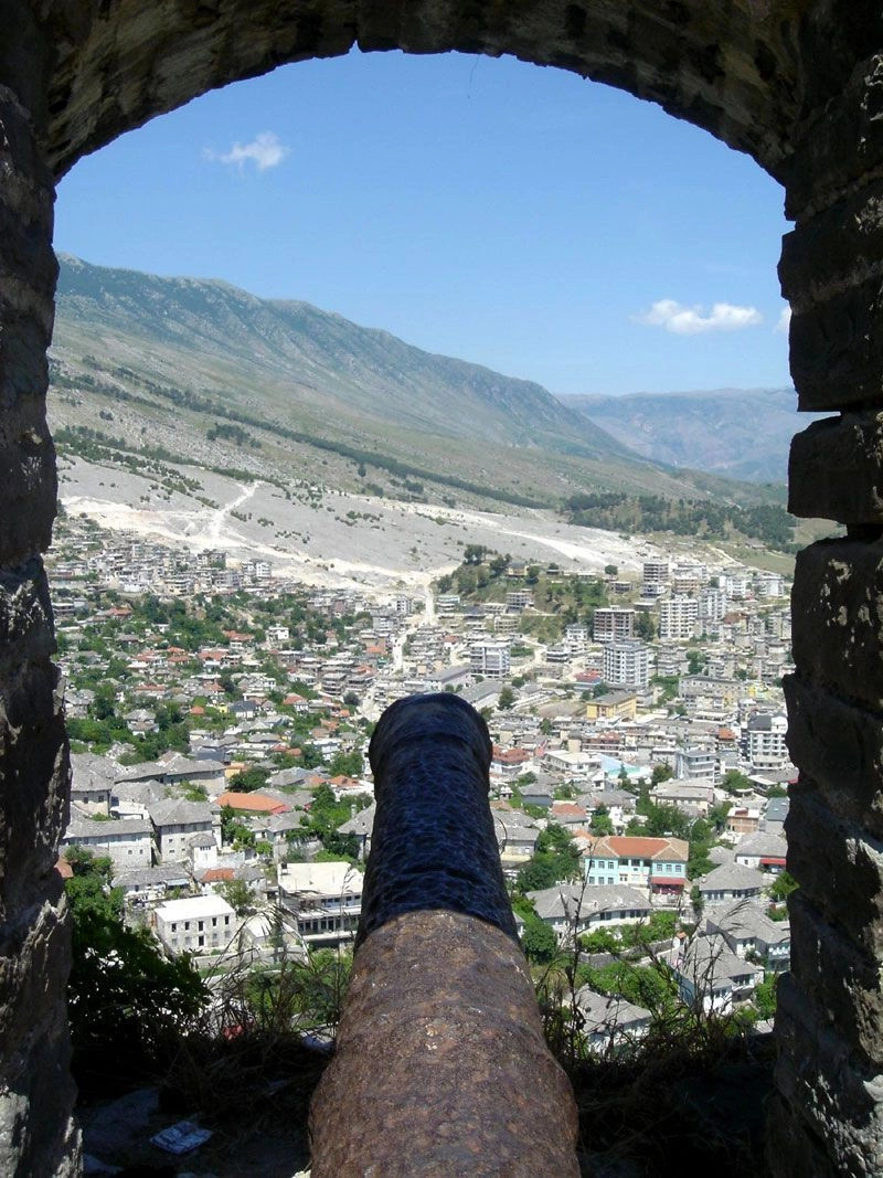 Гирокастра город