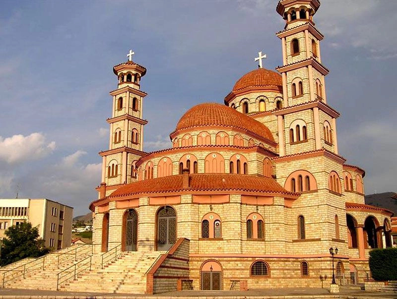 Корча город