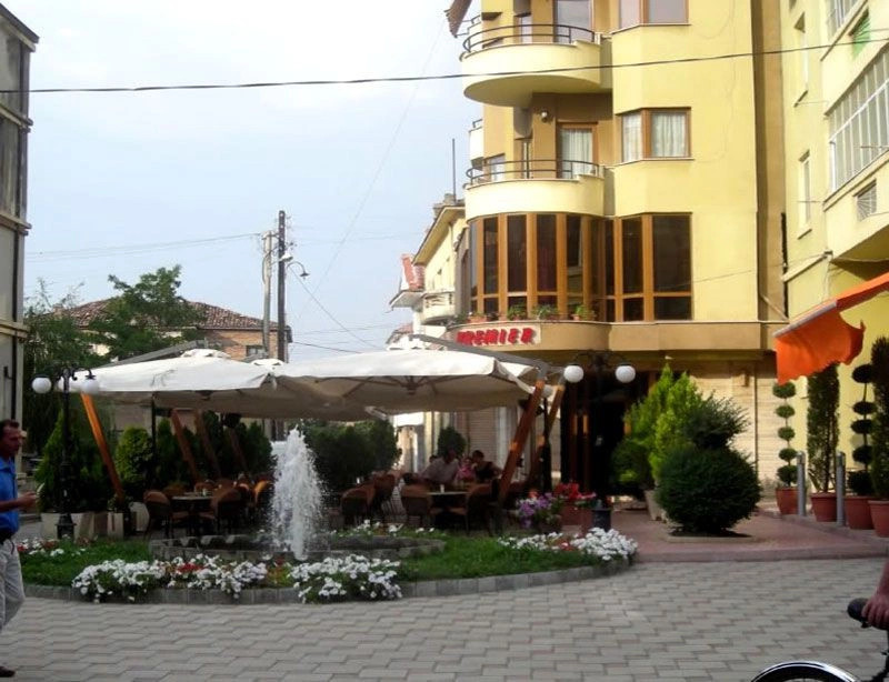Корча город