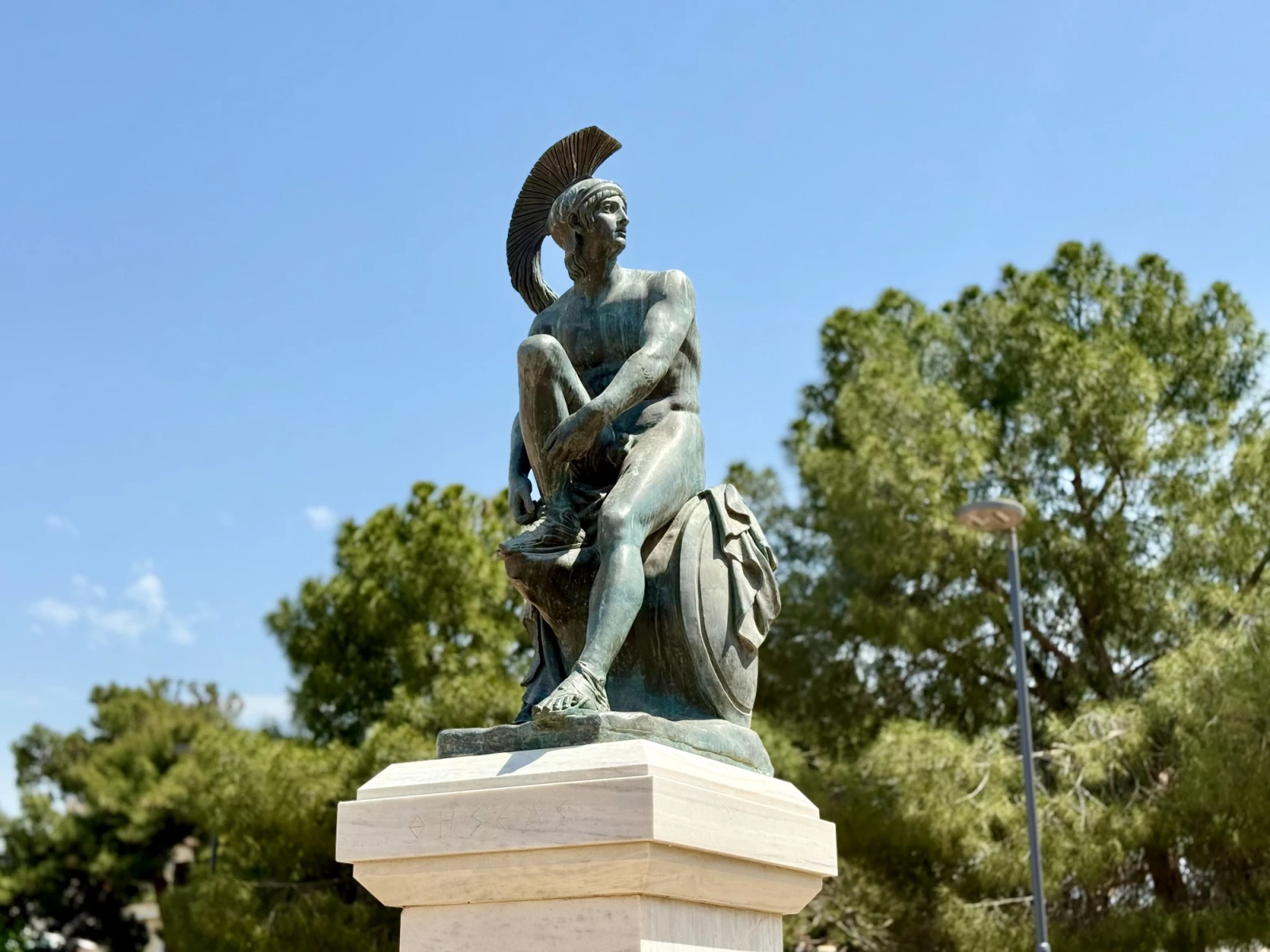 Статуя Тесея