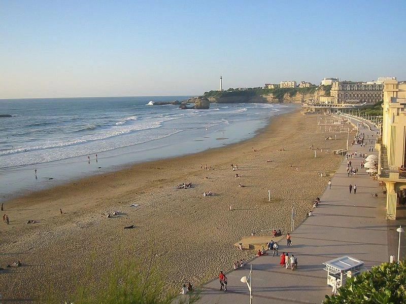 Биарриц