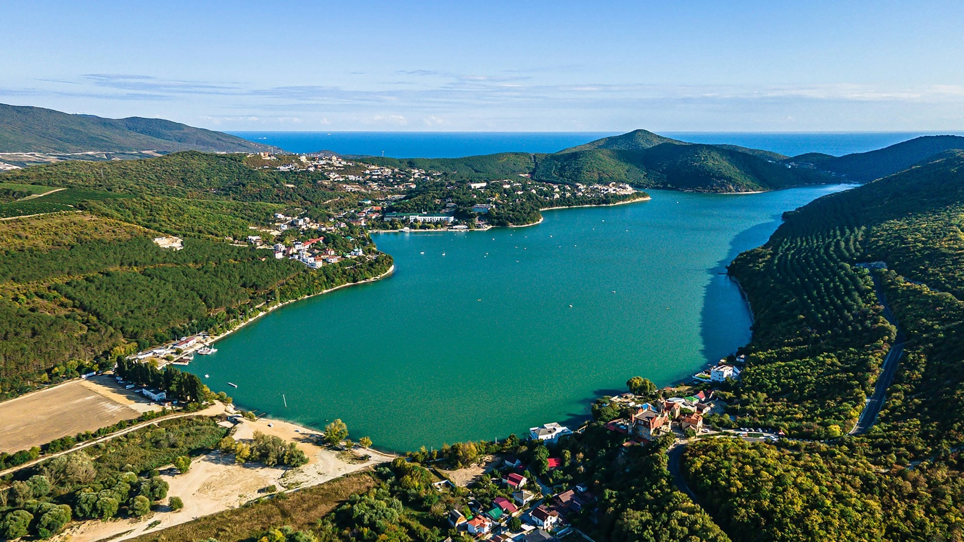 Абрау-Дюрсо село