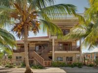  Buttonwood Guest House