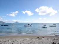  LEscale 3 Bedrooms Beachfront Duplexe Suite by Dream Escapes