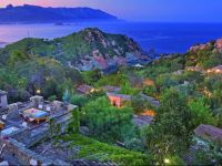  Monte Turri Luxury Retreat