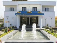  La Costiera Hotel