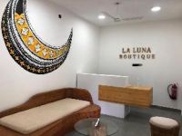  La Luna Boutique