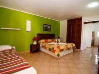  Ikaraton Hotel Boutique