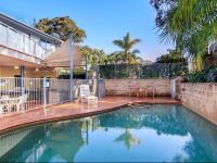  Best Western Travellers Motor Village