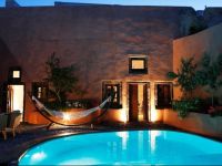  Villas & Mansions Of Santorini