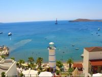  Lighthouse Beach Hotel