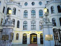  Kempinski Taschenbergpalais