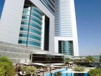  Jumeirah Emirates Towers