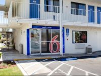  Motel 6 Bakersfield South