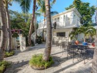  Rock House Harbour Island