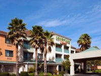  Courtyard Oakland Airport