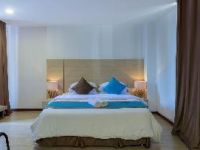  Aquzz Hotel & Spa Maafushi Maldives